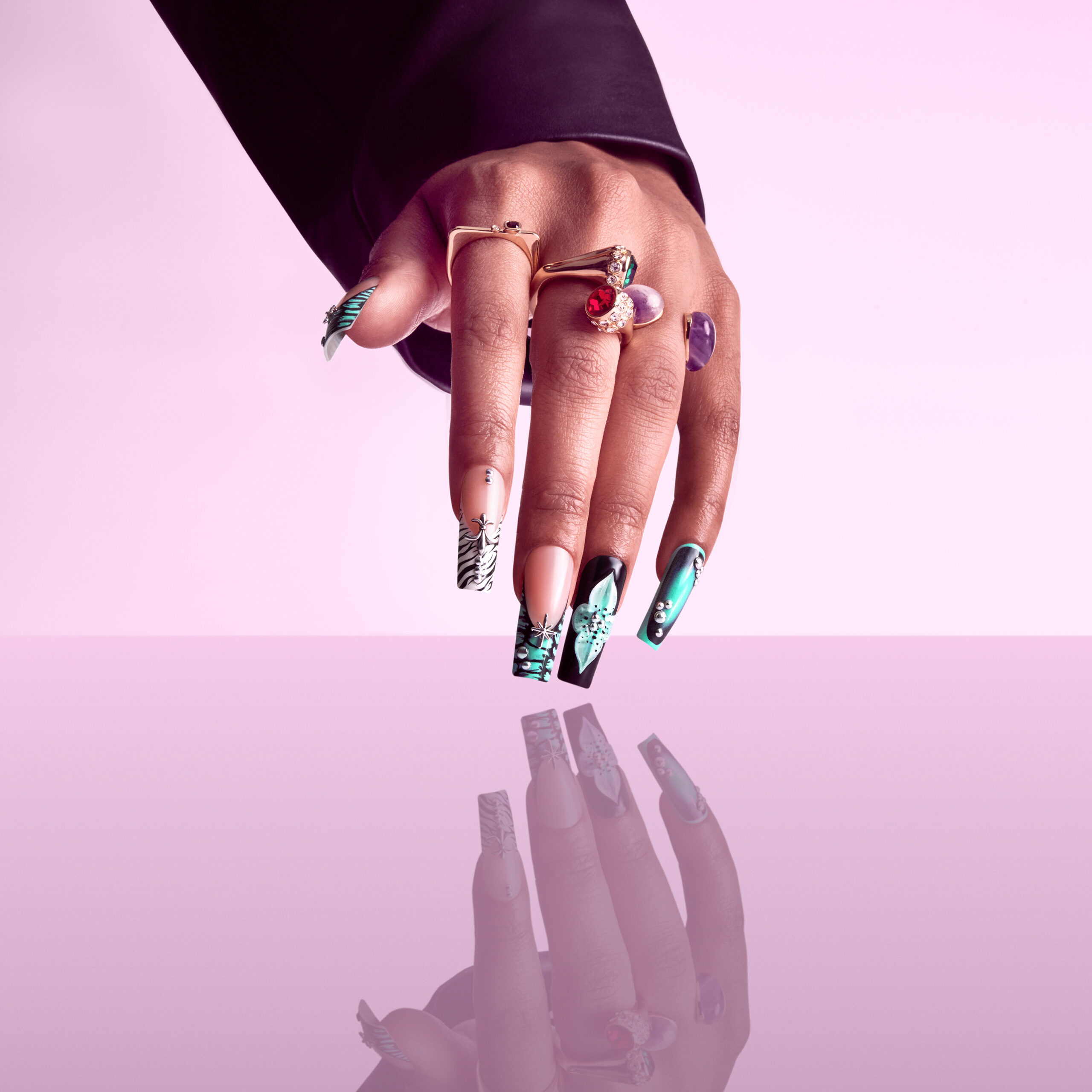 GFH30_11.24.2025_GoldFinger106811